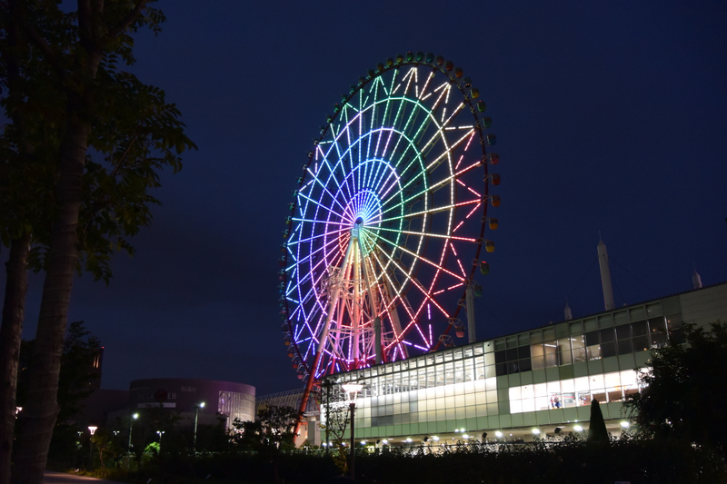 Illustration for article titled Japan, A Dogapult Trip, Part 5: Cars and Cosplay and Comiket!